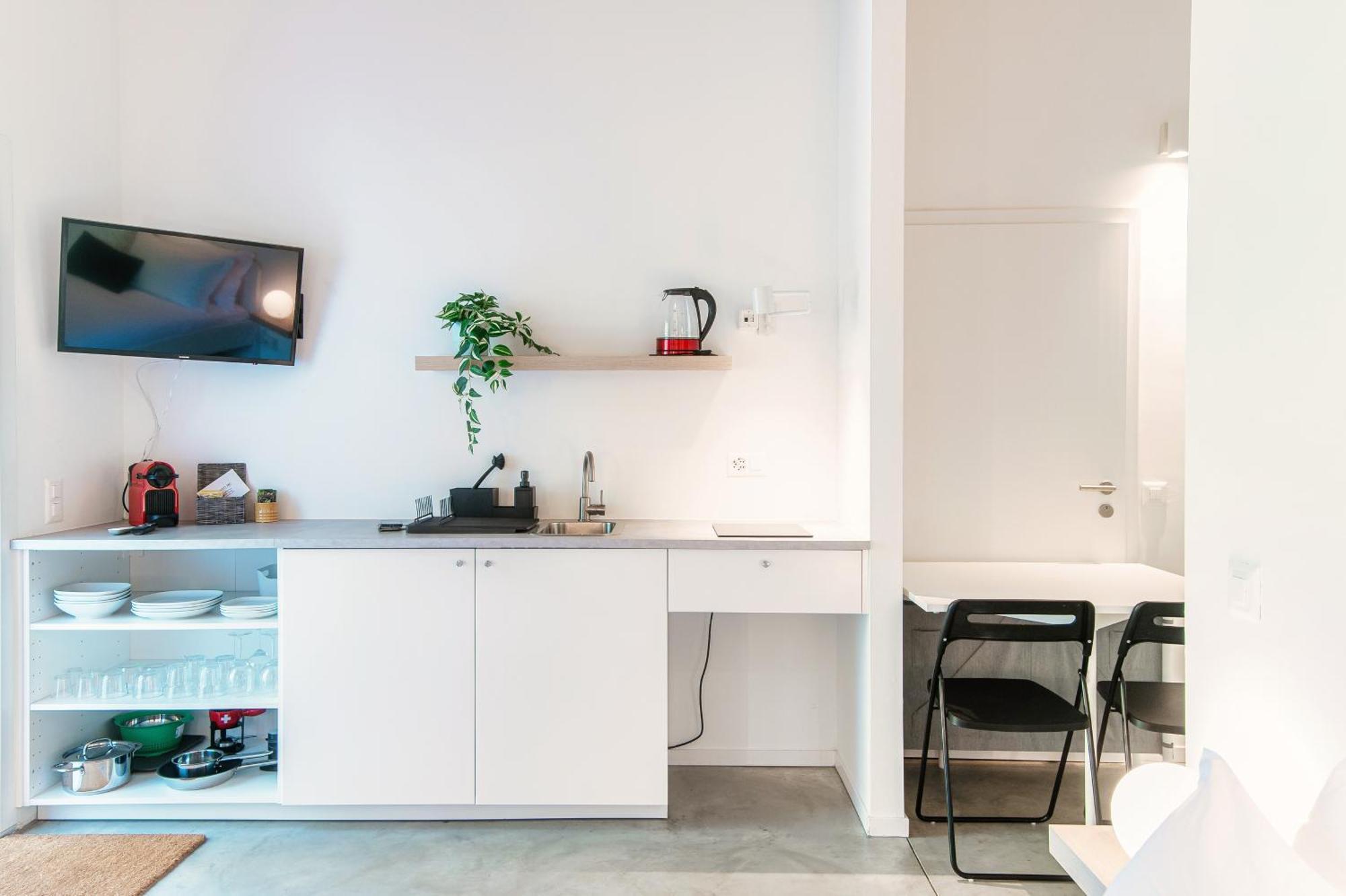 Le Betulle Studios By Quokka 360 - Studio Apartments By The Origlio Lake Екстериор снимка